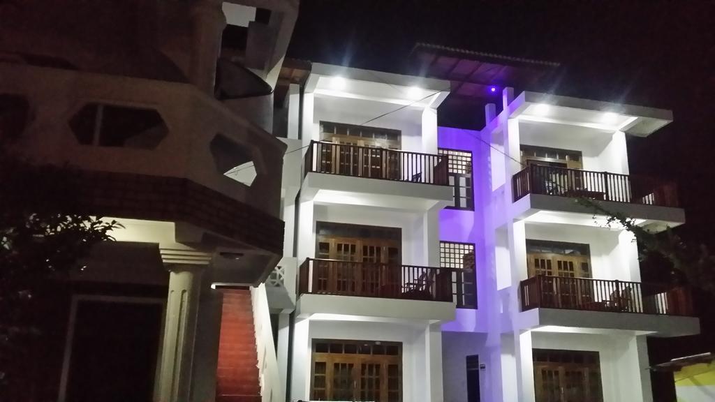 Shanika Beach Inn Tangalle Bagian luar foto